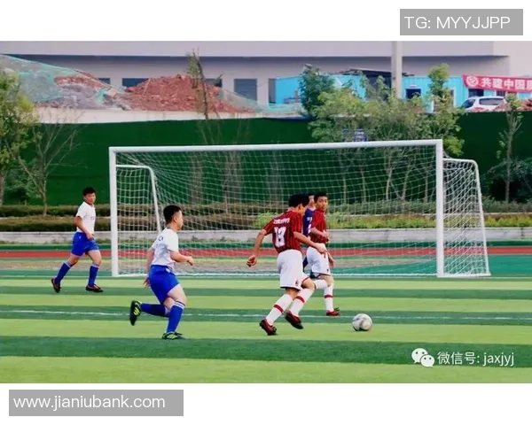 江安小学足球队奋勇拼搏展现青春风采助力校园体育文化发展